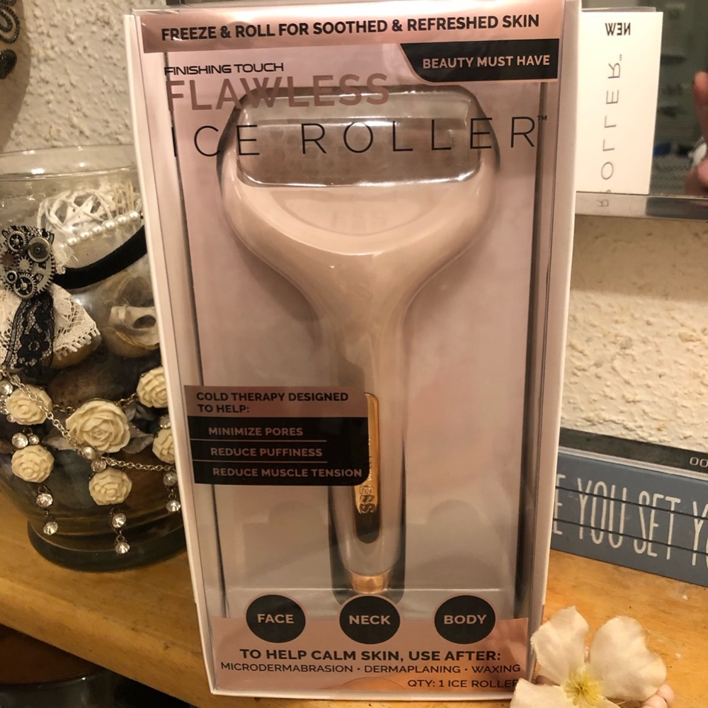Finishing Touch Flawless Ice Roller BNIB